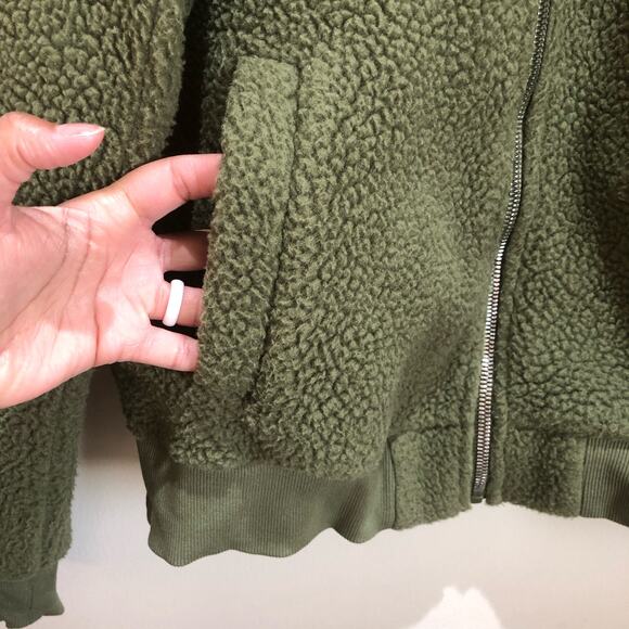 Zyia Active Women's Olive Flying V Fleece Jacket Size Medium Green Full Zip - Picture 5 of 10